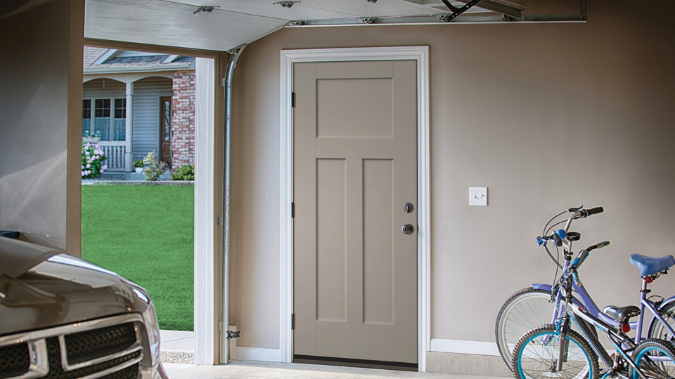 Did You Know? 5 Fun Facts About Garage Doors post image alt text