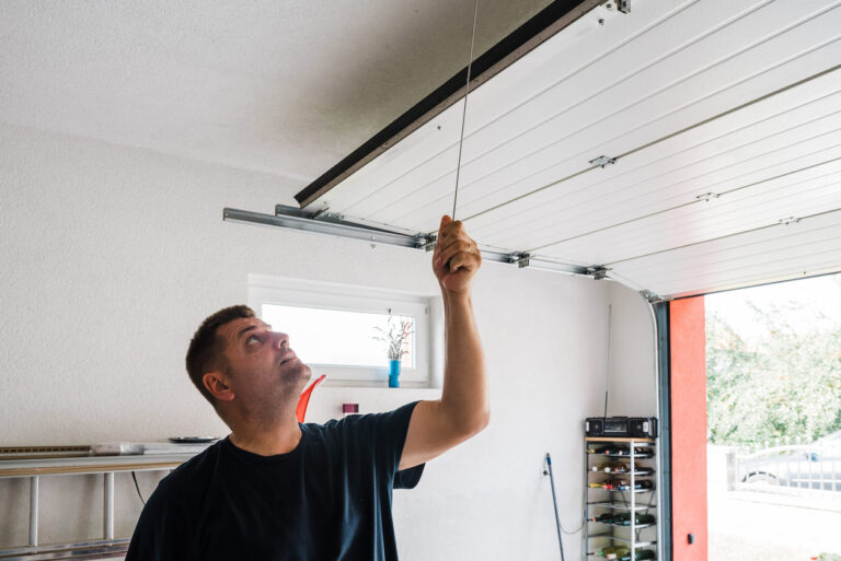 4 Safety Tips When Operating Your Garage Door Manually