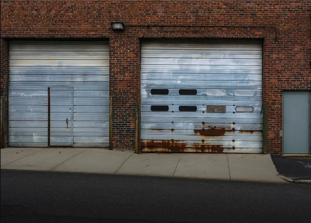 3 Tips to Protect Your Garage Door From Corrosion